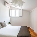 Cozy Ground Floor With Ac And Loft Bedroom By Lisbeyond Apartmán Lisboa
