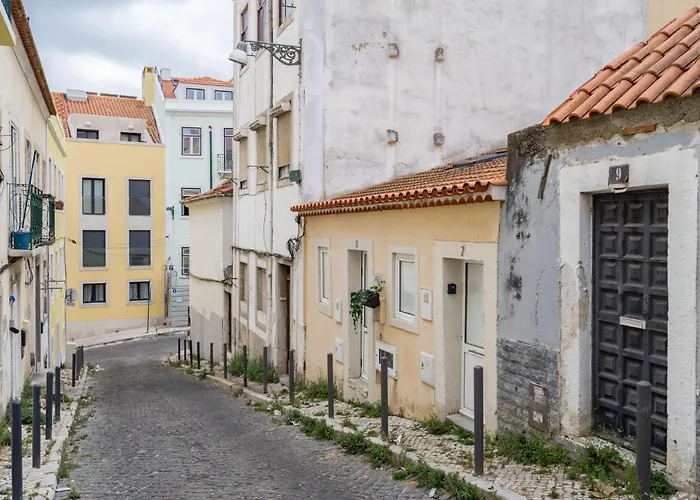 Cozy Ground Floor With Ac And Loft Bedroom By Lisbeyond Lisboa