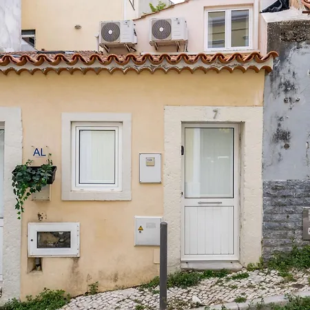 Cozy Ground Floor With Ac And Loft Bedroom By Lisbeyond Lisboa