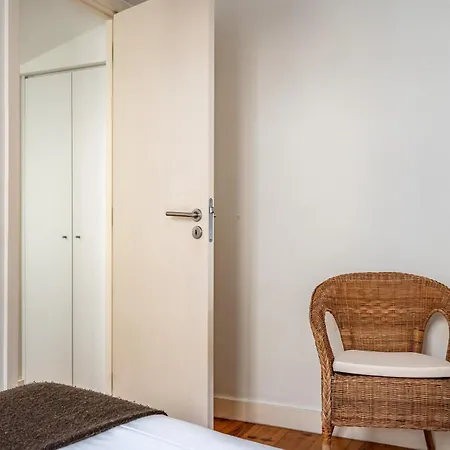 Cozy Ground Floor With Ac And Loft Bedroom By Lisbeyond * Лиссабон